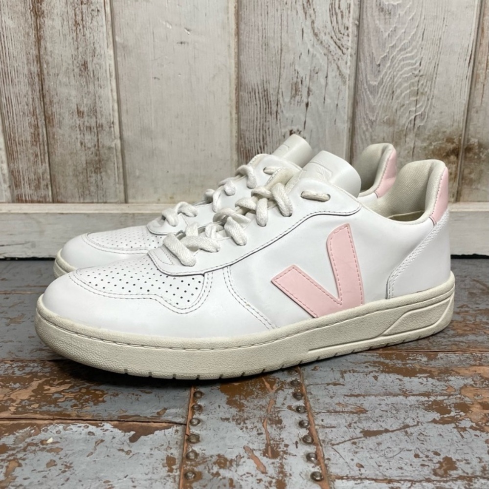 Veja V-10 Extra White Petale Sneakers